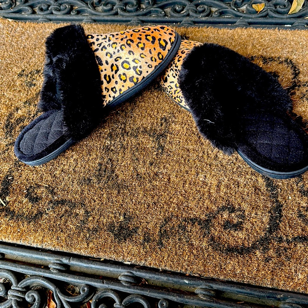 Leopard print, fuzzy slippers, only worn once